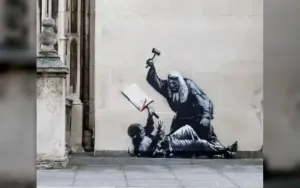Monumen Misterius Karya Banksy Muncul di London, Memikat Perhatian Pengunjung