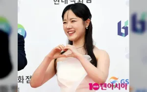 Kim Hyang Gi dan Cha Hak Yeon Tampil Memukau di 'Absolute Value of Romance'