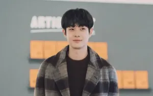 Choi Woo Shik Ceritakan Gaya Kencan Masa Lalu yang Bikin Ngakak