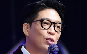 MC Mong Serang THE BOYZ Terkait Sengketa Kontrak: “Kembalikan 8 Miliar KRW Terlebih Dahulu”
