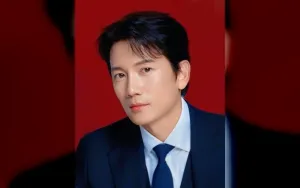 Ji Sung dan Ha Yun Kyung Uji Chemistry dalam Reading Naskah Drama 'The Apartment Job'