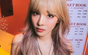 Transformasi Visual Tanpa Makeup Park Bom 2NE1 Tuai Perhatian Penggemar