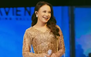 Rossa Pamerkan Anak Angkatnya, Raina, ke Publik