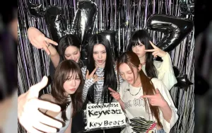Keyveatz Resmi Debut sebagai Girl Crew Pertama AOMG dengan EP 'OXY_GEN'