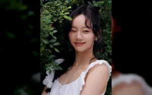 Hyeri dan Hwang In Youp Bikin Fans Baper di Kencan Baseball Mereka