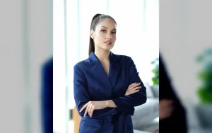 Cinta Laura Bantu Biaya Pendidikan Asisten Pribadi hingga Lulus SMA