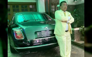 Hotman Paris Alami Penurunan Followers Drastis Setelah Bela Febrie Adriansyah