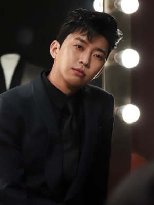 Kemenangan LE SSERAFIM atas Lim Young Woong di 'Music Bank' Timbulkan Pertanyaan