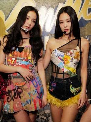 Outfit BLACKPINK di Comeback Stage 'Inkigayo' Jadi Perhatian, Muncul Perdebatan Soal Jennie