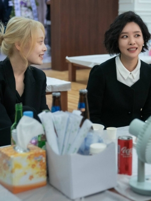 Bukan Asal, Alasan Kim Hieora Tikam Leher Cha Joo Young di 'The Glory' Terungkap