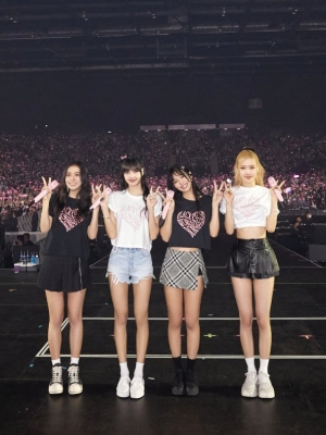 BLACKPINK Kenakan Berbagai Outfit Baru di Konser 'BORN PINK' Taiwan, Jennie Paling Mencolok