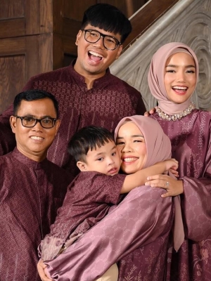 Fuji An Cantik Berhijab di Foto Ramadhan, Momen Pangku Gala Sky Bak Titisan Vanessa Angel