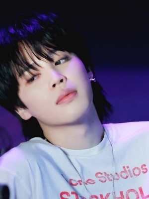 Jimin BTS Umumkan Absen dari 'Inkigayo' Usai Kemampuan Nyanyi Jadi Sorotan