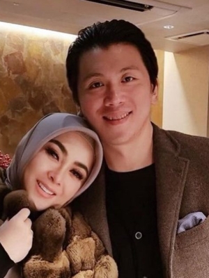 Syahrini Diduga Edit Wajah Reino Mirip Maxime Bouttier Usai Sang Aktor Dikabarkan Pacari Luna Maya