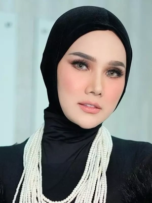 Pamer Momen Hangat, Mulan Jameela Ikut Pengajian Bareng Calon Mantu