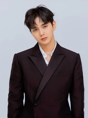Puluhan Tahun Jadi Aktor, Yoo Seung Ho Perdana Tampil di Variety Show Lewat 'Running Man'
