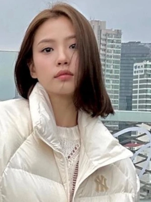 Go Min Si Sabet Best New Actress Award di Chunsa International Film Festival 