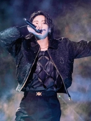Jungkook BTS Damprat Sasaeng yang Kerap Kunjungi Rumahnya