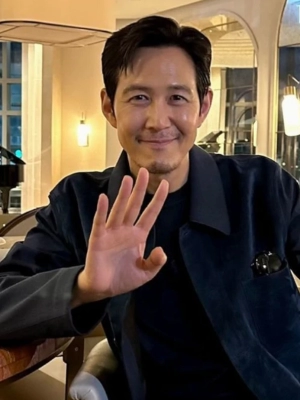 Lee Jung Jae Khawatir Permalukan Korea saat Bintangi 'Star Wars: The Acolyte'