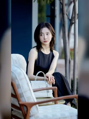 Park Ji Hyun Pilih Bergabung dengan Tim TF Seo In Guk di Drama 'See You at Work Tomorrow!'