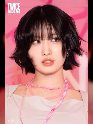Momo TWICE Hebohkan Fans dengan Kartu Pokémon Bernilai 3,2 Juta Won