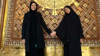 Nikita Mirzani Dicap Ibu Durhaka oleh Loly, Foto Candid Salat-Ngaji Bak Bidadari Surga