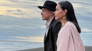 Geng 'AADC' Reuni di Pernikahan Adinia Wirasti, Nicholas Saputra Peluk Sang Pengantin 