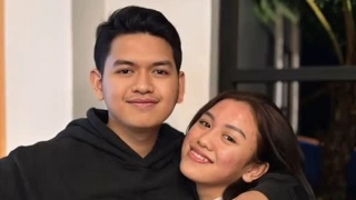 Detik-Detik Laura Bawa Bunga dan Jenguk Nikita Mirzani di Rutan Bersama Keluarga