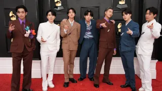 Universitas dan Kuil Siap Sambut Fans BTS Menjelang Konser di Busan