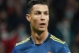 Heboh Cristiano Ronaldo Live IG Saat Sedang Mandi, Videonya Kini Tembus 1 Juta Penonton