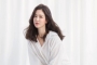 Cantik Banget, Song Hye Kyo Senyum Cerah Bareng Sosok Imut di Lokasi 'The Glory' 