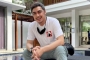 Kembali Jawab Isu Gay, Thomas Djorghi Ungkap Alasan Belum Menikah di Usia 52 Tahun