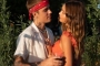 Hailey Baldwin Beber Perkembangan Justin Bieber Usai Alami Lumpuh Wajah Karena Sindrom Ramsay Hunt