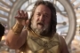 Zeus 'Thor: Love and Thunder' Russell Crowe Tuai Kritik, Fans Bandingkan dengan Versi Zack Snyder