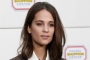 Alicia Vikander Ceritakan Pengalaman Menyakitkan Saat Keguguran