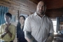 Hancurkan Rumah, Dave Bautista Jadi Tamu Menakutkan di Trailer Perdana Horor 'Knock At The Cabin'