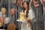 Woori Rainbow Pamer Foto Cantik Berbalut Busana Pengantin dan Tulis Ucapan Terima Kasih