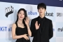 Gestur Doyoung NCT & Miyeon (G)I-DLE Saat Diminta Pose Hati Couple Disorot