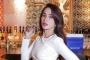 Mode Kalem, Ussy Sulistiawaty Tampil Anggun Kenakan Dress Transparan Bak Princess