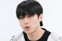 Kyoungyoon DKZ Tulis Tangan Surat Permintaan Maaf ke Fans Usai Ngaku Jadi Pengikut JMS