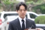 Yoo Ah In Syok Kena Lempar Botol Kopi di Kantor Polisi