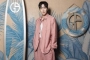 Kelihatan Lelah, Ji Chang Wook Bela-belain Sapa Penggemar Sepulang Kerja