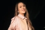 Raisa Sadar Kamera Saat Direkam Diam-Diam oleh Fans, Attitude Jadi Sorotan