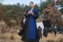 Momen Kim Go Eun Bikin Staf & Pemain 'Exhuma' Hampir Kesurupan Dikuak Dukun