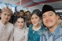 Beby Tsabina Pamer Vibes ala Ibu Pejabat kala Foto Bareng Erina Istri Kaesang di Ngunduh Mantu