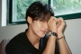 Tingkah Staf Sebar Potret Terbuka Mingyu SEVENTEEN Bikin Pihak Skincare Minta Maaf
