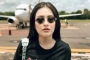 Nathalie Holscher Pajang Foto dengan Pose Jari Tengah Hingga Pamer Rokok