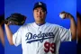 Ryu Hyun Jin Rayakan 20 Tahun Karier dengan Donasi 2 Miliar Won