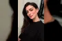 Anne Hathaway Dinobatkan Sebagai Bintang Tercantik Dunia 2026