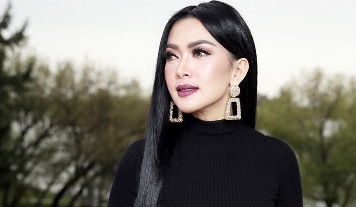 Biasa Fantastis, Harga Murah Aksesoris Syahrini Ini Bikin ...